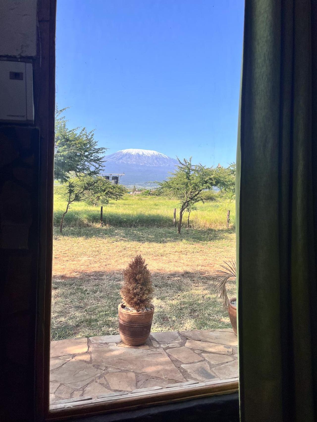 Kilimanjaro View Cabin-Amboseli Oloitokitok Room photo